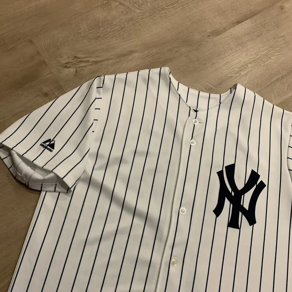 MLB New York Yankees #7 Mickey Mantle Majestic Cooperstown Collection Jersey M - Picture 2 of 7
